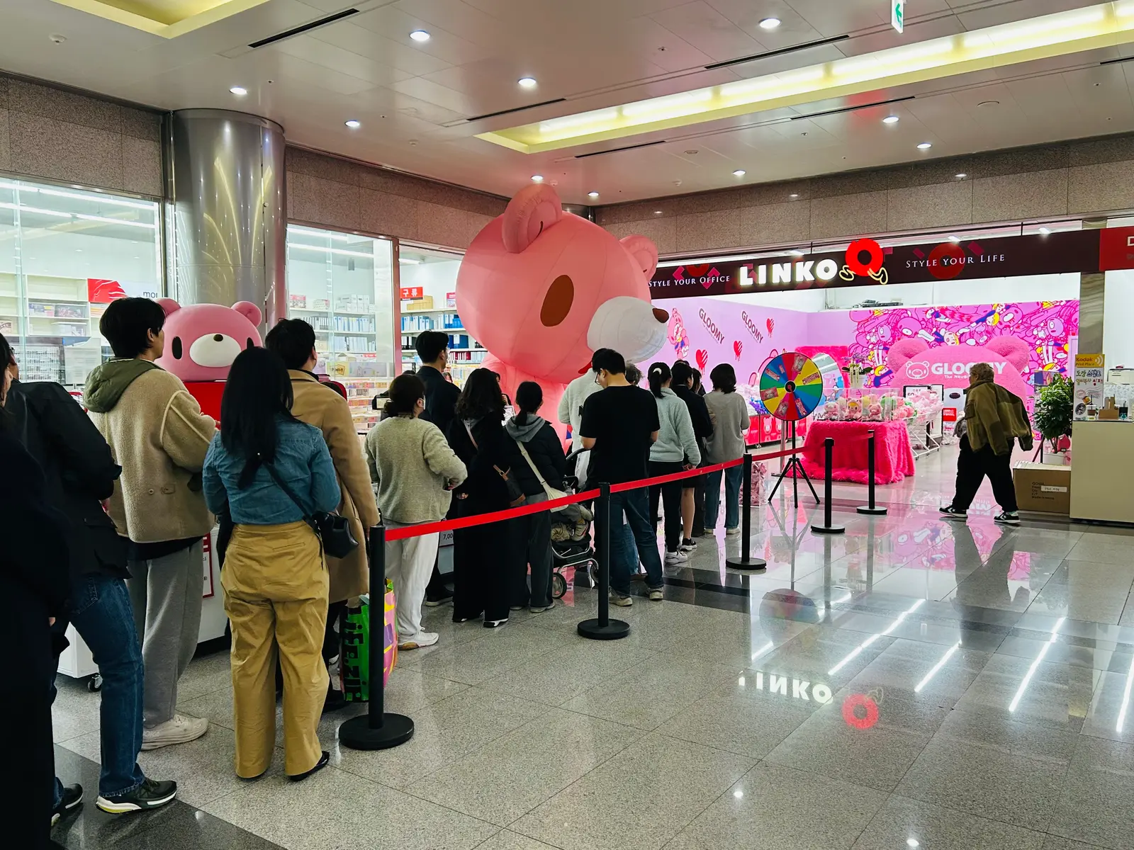 삼성동 코엑스 1층 전시장 맞은편 25평대 공간(매장앞 여유 공간 약 20 추가 제공!) 2