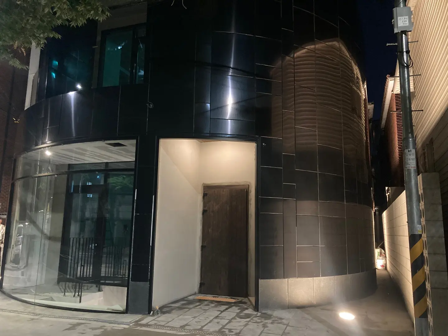 합정동 지하1층 / 지상2층 /테라스 보유 공간 3