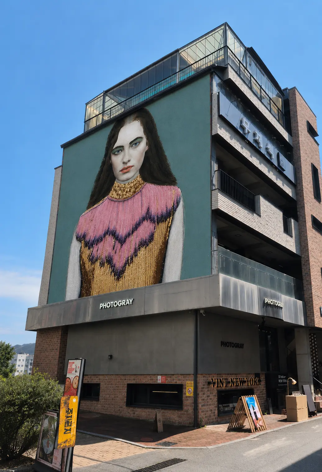 연남동 미로길 센터 약 60평대 공간 2