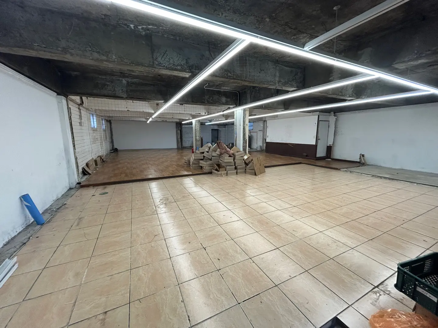 성수역&서울숲 인근 60평대 가성비 팝업스토어 공간 2