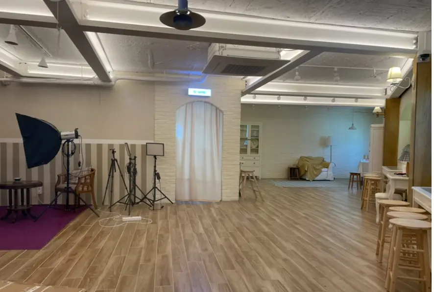 성수동 동연무장길 76평 팝업공간 2