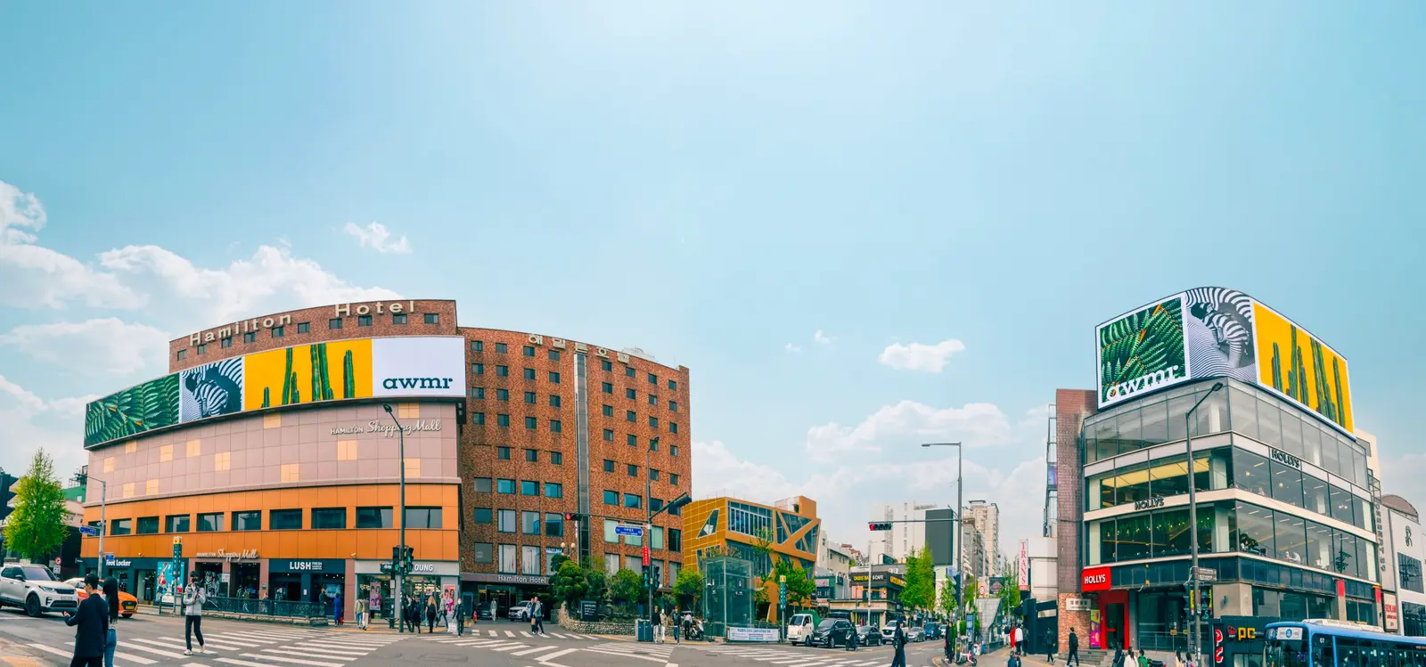 이태원역 메인거리 대형 LED 스크린 5