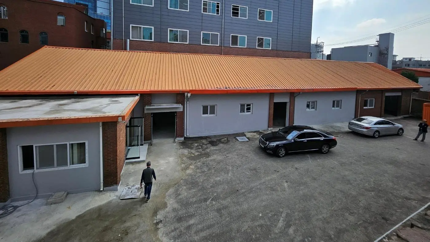 성수 100평 이상 대규모 복합문화공간 4