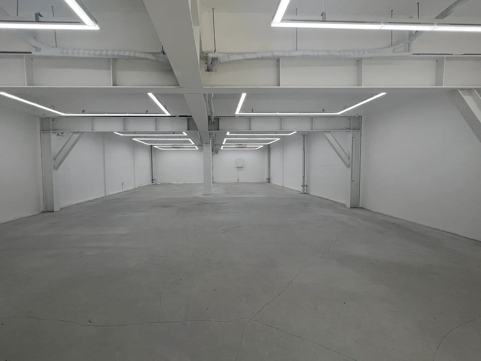 동연무장길 마당과 테라스, 외부 큰 홍보구좌 3