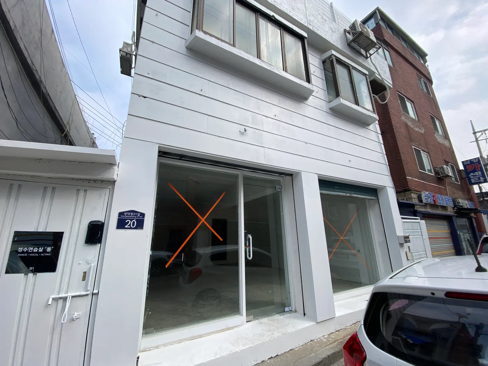 성수동 HAUSNOWHERESEOUL 인근 대로변 1층 통유리 공간 3
