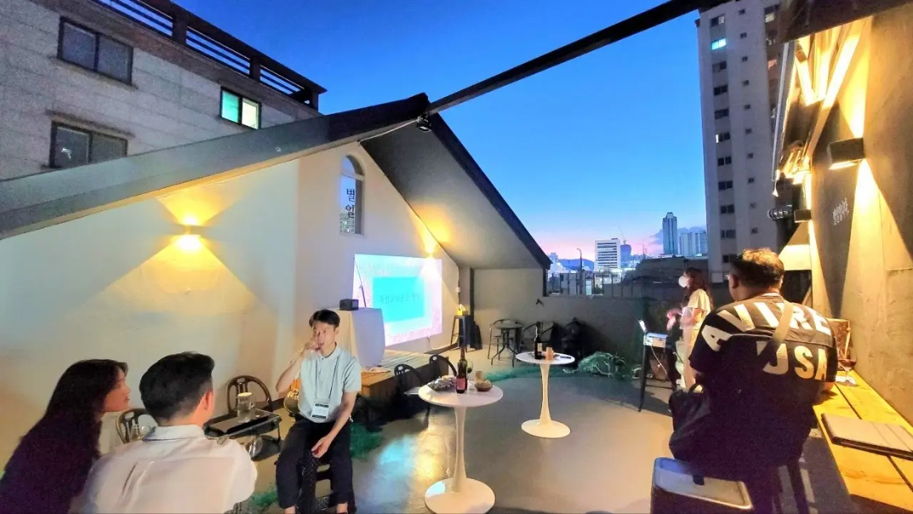 부산 전포동 1,2,3층+ 루프탑 단독공간 2