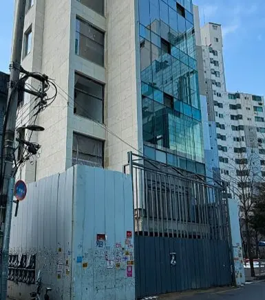 성수동 프라임 입지 1~4층 대관 가능, 내외부 랩핑까지