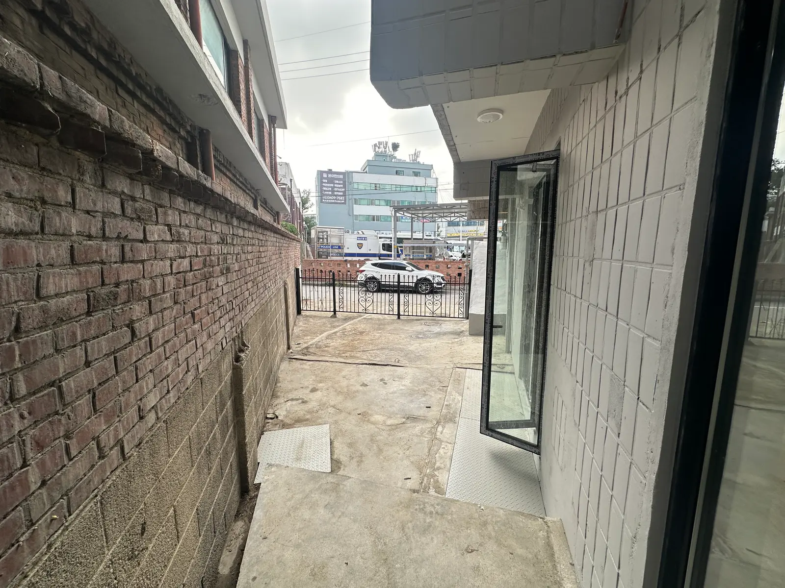 성수 도로 옆 건물전체 외벽광고 가능 4