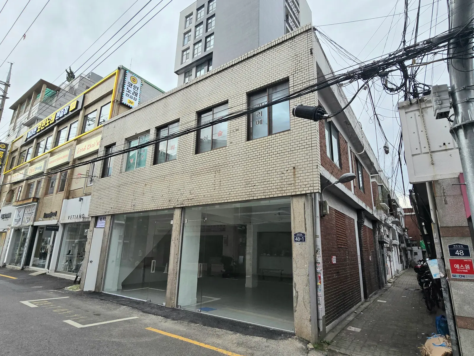 성수 연무장길 메인거리 1층 30평 2