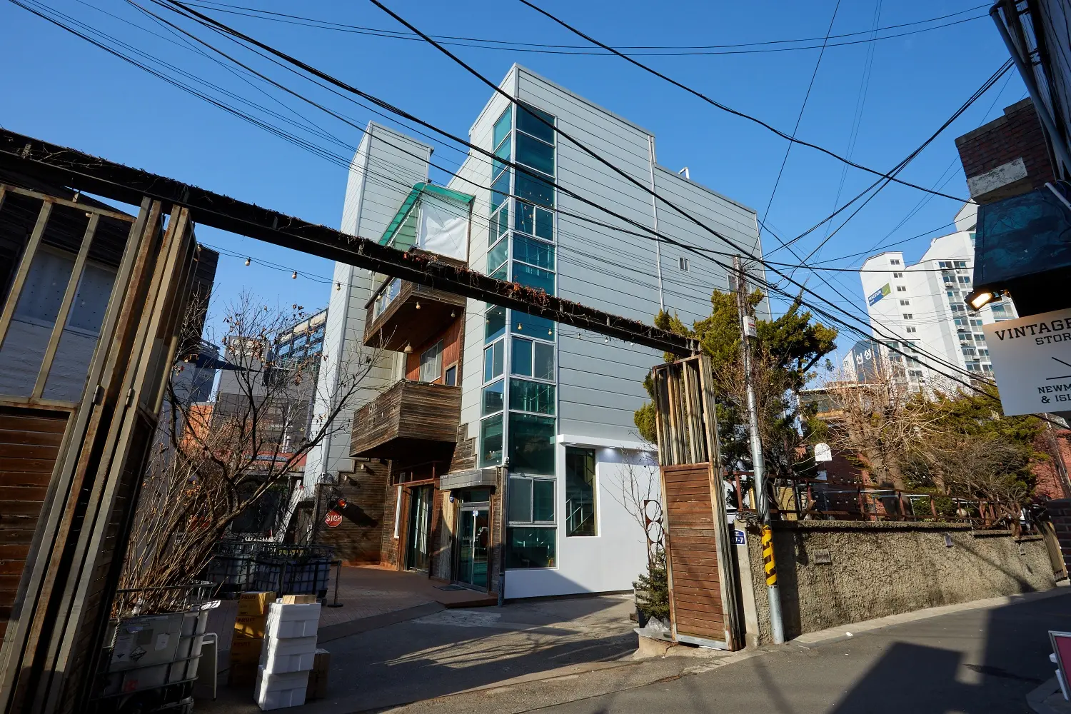 [성수] 젠틀몬스터·크래프톤 사이, 실내외 400평 대형 팝업 공간 2