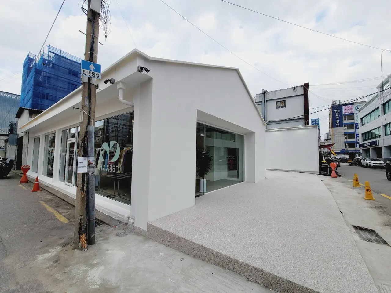 성수동 연무장길 마당 넓은 팝업하기 좋은 공간 2