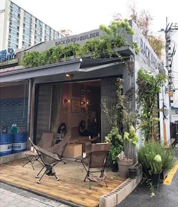 성수동 분위기 좋은 힙한 바이크 카페 2
