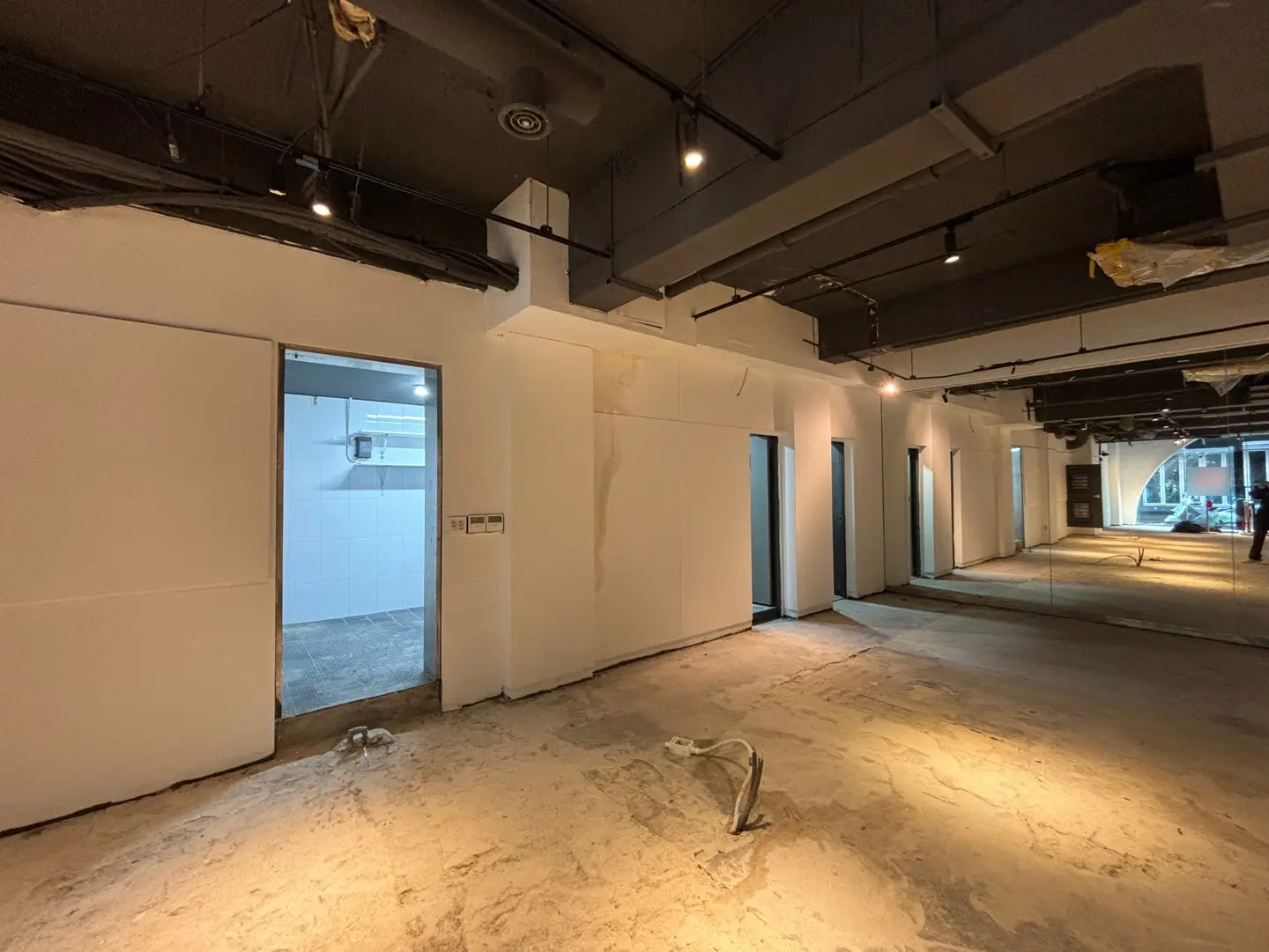 이태원역 2번출구 도보 2분 1층 50평대 공간 3