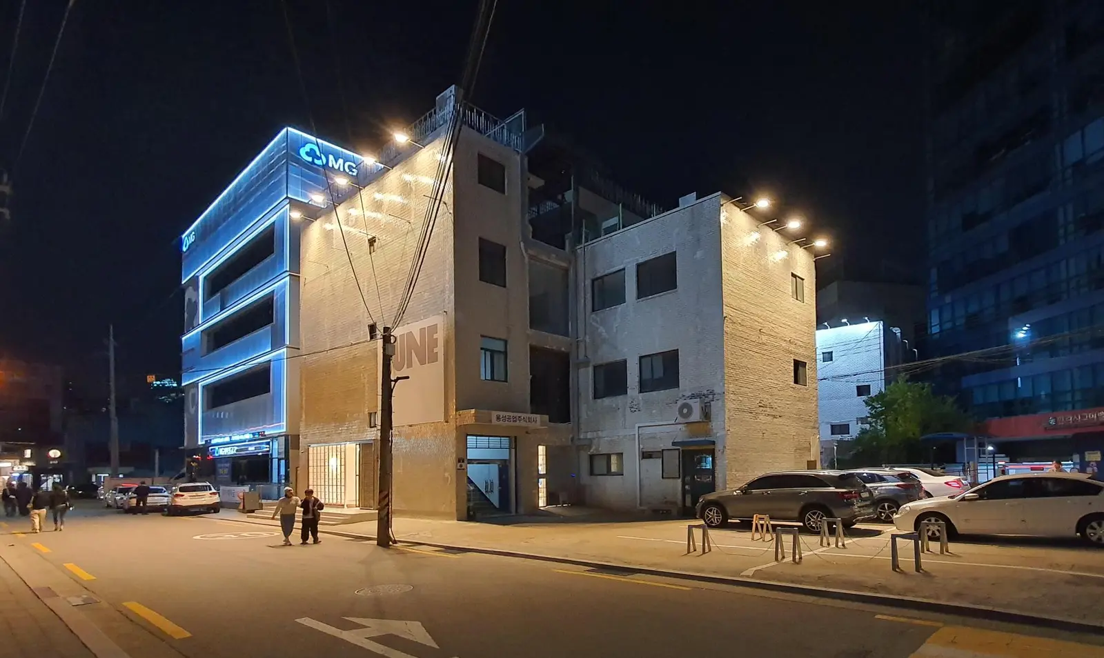 성수동 연무장길 카페거리 신규 갤러리 팝업