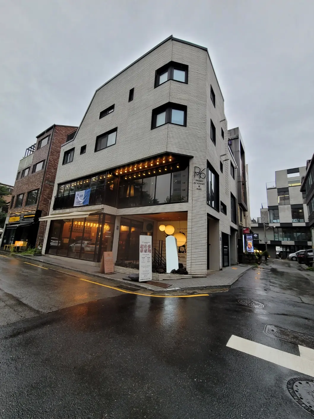 연남동 연트럴파크 라인 1층 17평 2층 33평 신축3년차