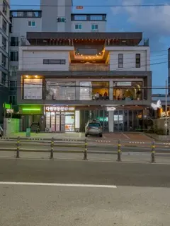 부산 광안리해수욕장 인근 25평대 분위기좋은 공간