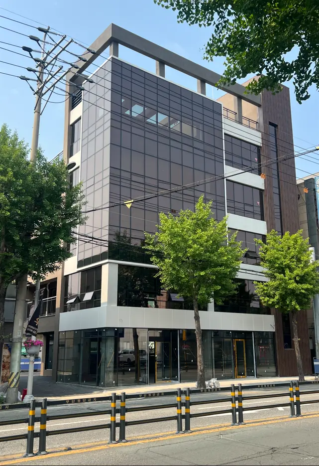 민락수변로, 바다와 도심이 만나는 부산 감각적 40평대 팝업 공간