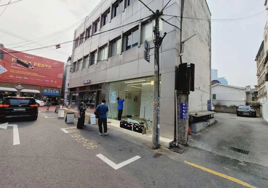 성수동 유동인구 많은 연무장길 메인거리 팝업 공간 3