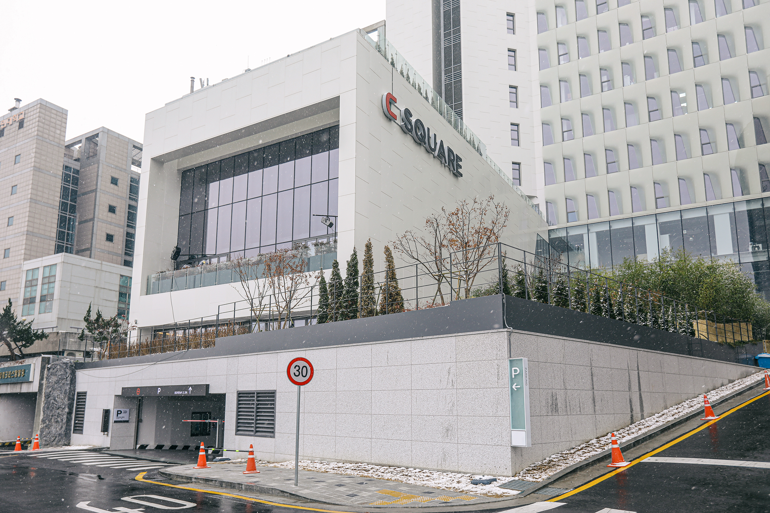 삼성역 도보 10분 극장형 팝업공간. 4